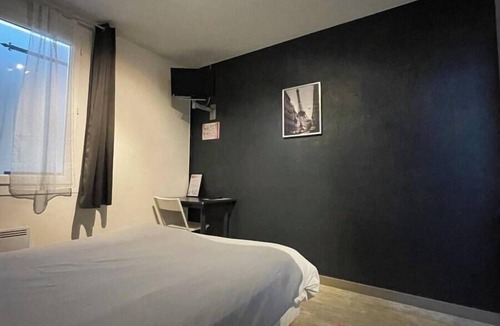 Vaire Hotel | LES VOYAGEURS - VAIRE