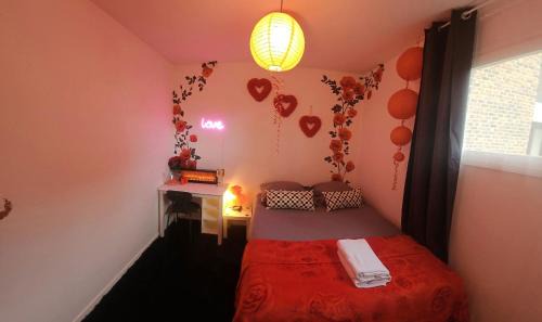 Villiers-le-Bel Apartment | LEscale dAstérix - 9 guests near Paris