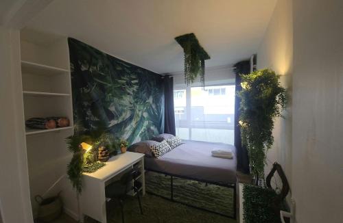 Villiers-le-Bel Apartment | LEscale dAstérix - 9 guests near Paris