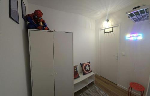 Villiers-le-Bel Apartment | LEscale dAstérix - 9 guests near Paris