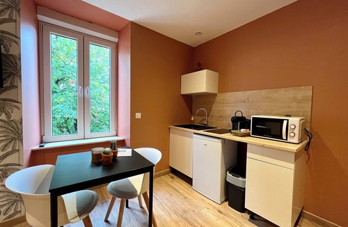 Limoges Apartment | Lescinqsuites/Le Marrakech - Dabnb