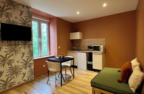 Limoges Apartment | Lescinqsuites/Le Marrakech - Dabnb