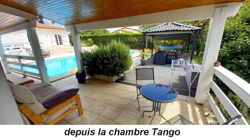 Boutiers-Saint-Trojan House | LesFrugères