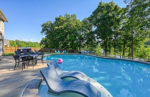 Sunrise Bay House | LesLee at the Lake