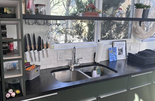 Burr Ridge House | Less is more! Pet friendly Tiny Home near Chicago!n