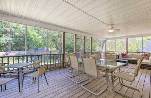 Jamesport House | Less Than 1 Mi to Beach Luxury North Fork Retreat with Deck