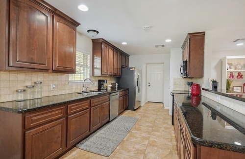 College Hills Estates House | Less than 1 mile from Texas A&M University!