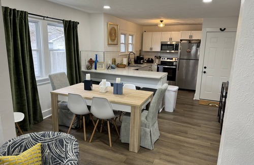 Northeast South Bend House | Less than a mile to ND Campus!