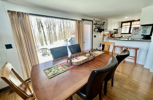 Stratton and Bromley Ski Areas House | Less the 1 mile to Bromley!