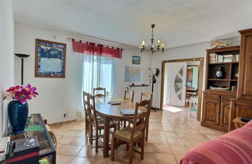 Vendres Villa | Lest
