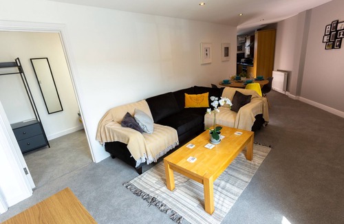 Abergavenny Apartment | Lestrade 2 Bed Apartment Duplex