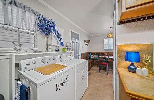 Big Spring House | Let D's Cozy Cottage Provide a Comfortable Stay!