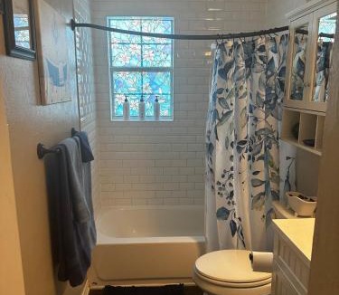 Big Spring House | Let D's Cozy Cottage Provide a Comfortable Stay!