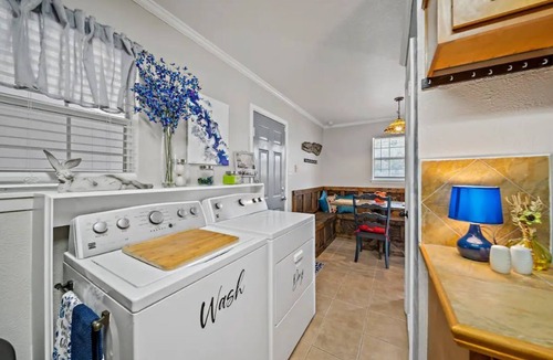 Big Spring House | Let D's Cozy Cottage Provide a Comfortable Stay!