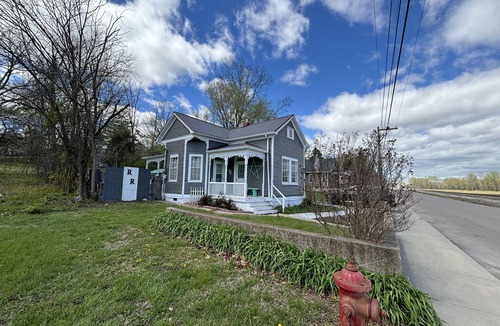Lake Forest Estates House | Let "Rubies Rental" Be your Winter Escape