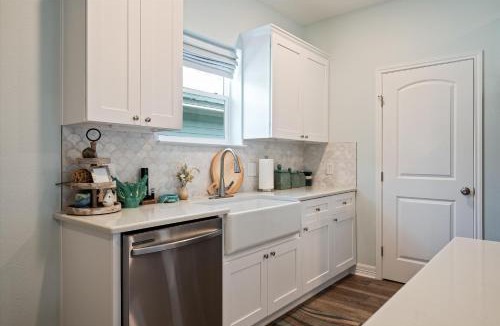 Crystal Beach House | Let's get Beachy!