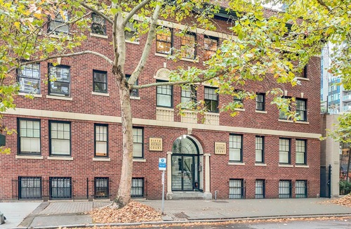 Belltown Condo | Let's Get Cozy In Seattle! Just Steps From Iconic Sites