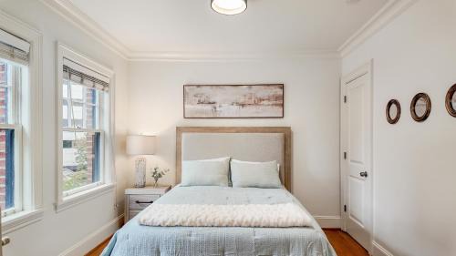 Belltown Apartment | Let's Get Cozy In Seattle!