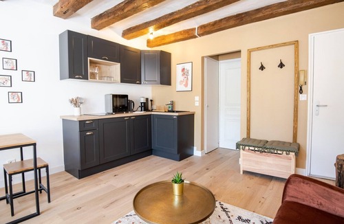 Tours City Centre Apartment | Let's get some height