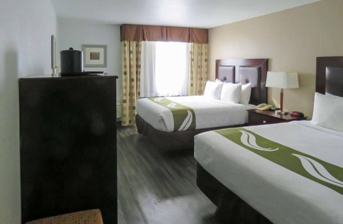 Martha Lake House | Let your trip take flight in Everett, WA !