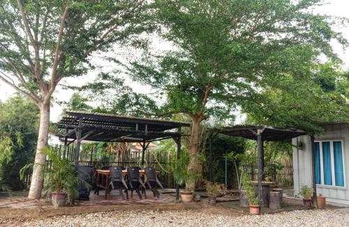 Alor Gajah Ski Chalet | LeThuHouse