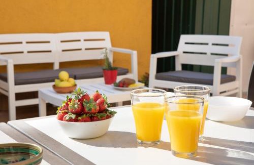 Navas Apartment | Lets Holidays BIG TERRACE APARTMENT IN BARCELONA