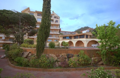 Tossa de Mar Apartment | Lets holidays Les Velas apartment with pool