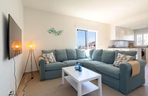 El Faro Villa | Lets in the Sun Villa Blue Mijas