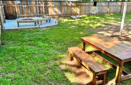 Ozark House | Lets Unwine + Game room +Backyard Oasis!