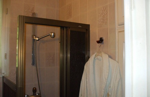 Aiguillon House | "LeTuc Blanc", Chemin Lucien Michard