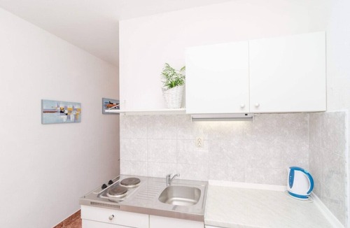Polace Apartment | Levanat One Bedroom Apartment with Balcony and Sea View