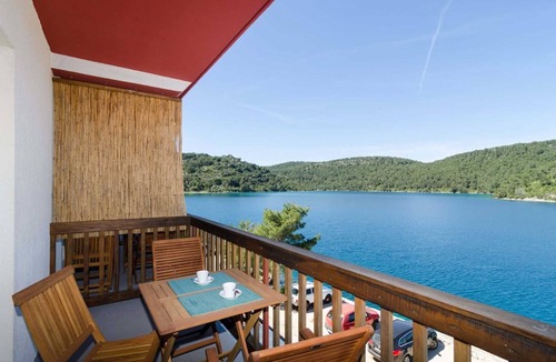 Polace Apartment | Levanat One Bedroom Apartment with Balcony and Sea View