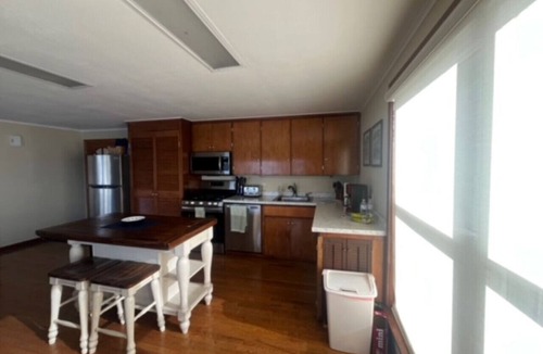 Skaneateles Cottage | Level Lake Front/Sunset Side