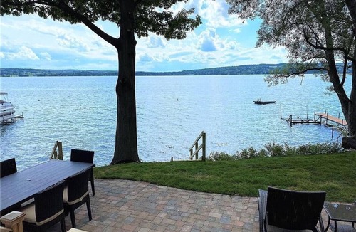 Skaneateles Cottage | Level Lake Front/Sunset Side