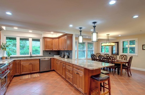 Moravia House | Level Lakefront on Owasco Lake! Sleeps 14!