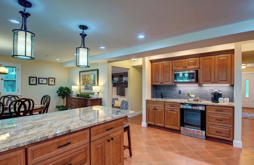 Moravia House | Level Lakefront on Owasco Lake! Sleeps 14!