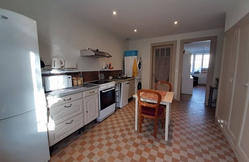 Le Mele-sur-Sarthe Apartment | LEVEL ON SITE