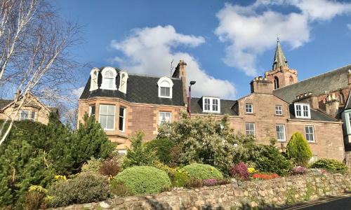 Crieff House | Leven House Bed and Breakfast