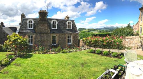 Crieff House | Leven House Bed and Breakfast