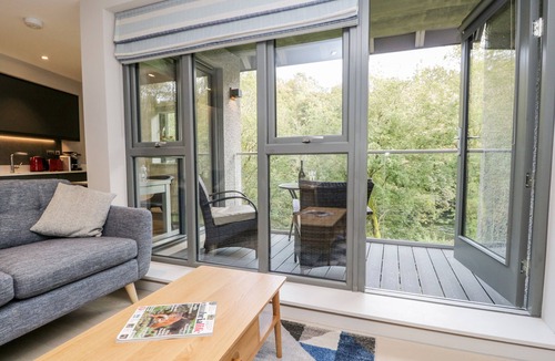 Backbarrow Cottage | LEVEN VIEW, romantic in Newby Bridge