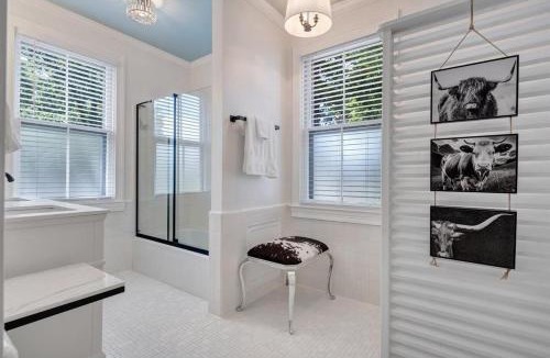 Blairs Bed & Breakfast | Levi Hall Cow Suite