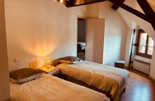 Levroux House | Levroux - maison 4-6 pers - cour privee