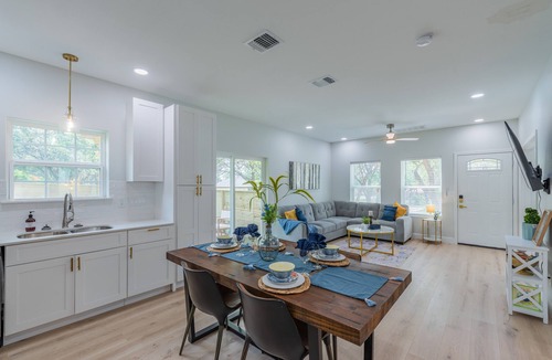 Wetmore House | Levy inn Luxury cottage