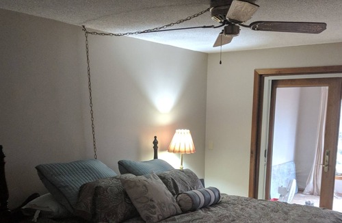 Yankton House | Lewis and Clark Lake Area Home