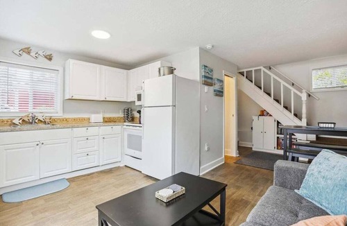 Downtown Cannon Beach House | Lewis Loft - Near Downtown & the Ocean!