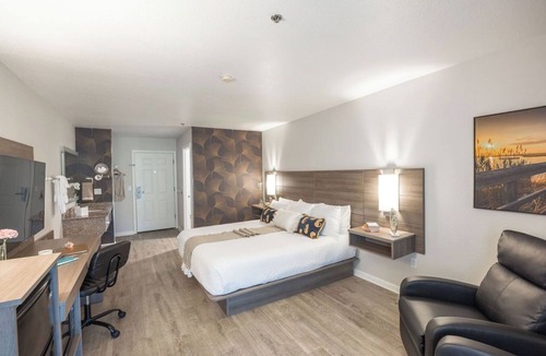 Woodland Hotel | Lewis River Inn