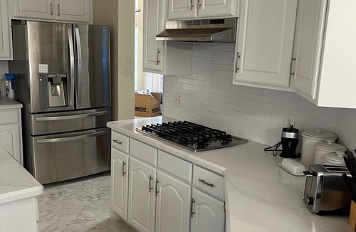 Corinth House | Lewisville/Corinth Home with Pool/Jacuzzi 4-bedroom house