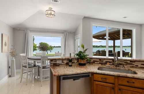 Little Elm House | Lewisville Lakefront Home-hot tub-near Frisco/Dallas-Texas/Omni PGA Golf Course