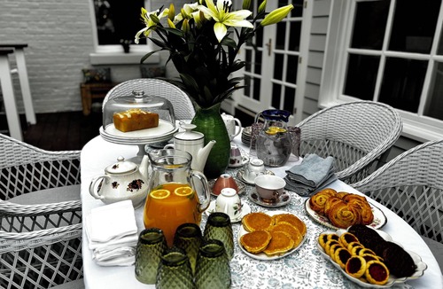 Bathurst House | Lexden on Brilliant St Bathurst