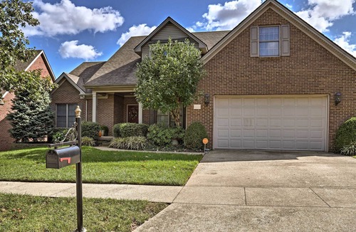 Beaumont Residential House | Lexington House w/Spacious Deck & Fireplace!